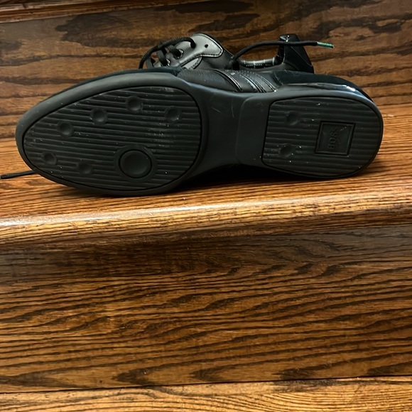 Hugo boss sneakers size 43 like new - Picture 3 of 3